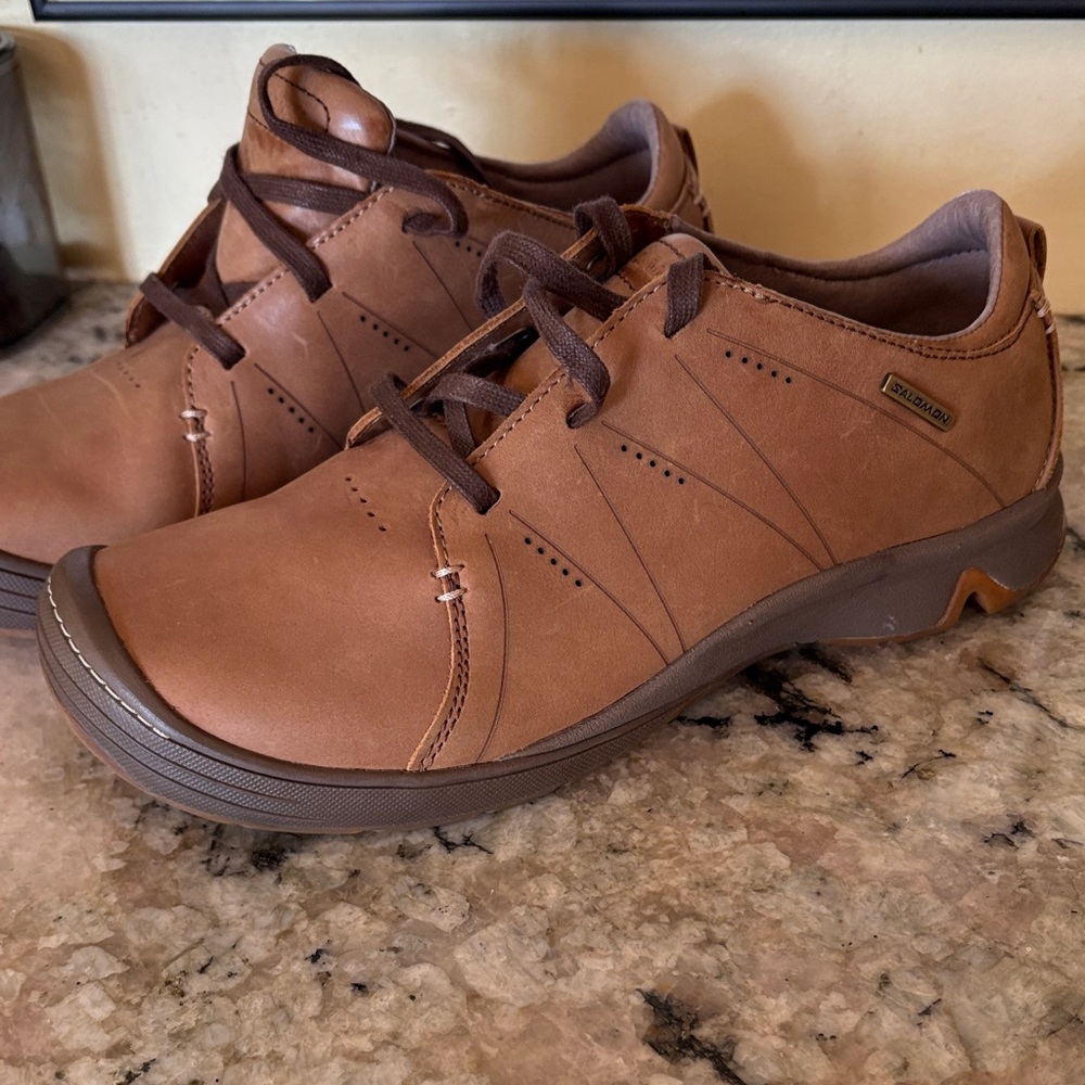 Salomon Men's Tan Leather Shoes, 9 1/2